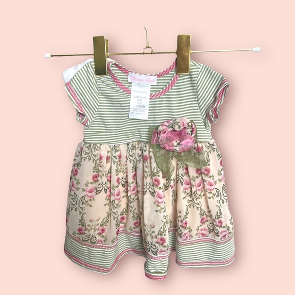Other - Floral Dress With Hat